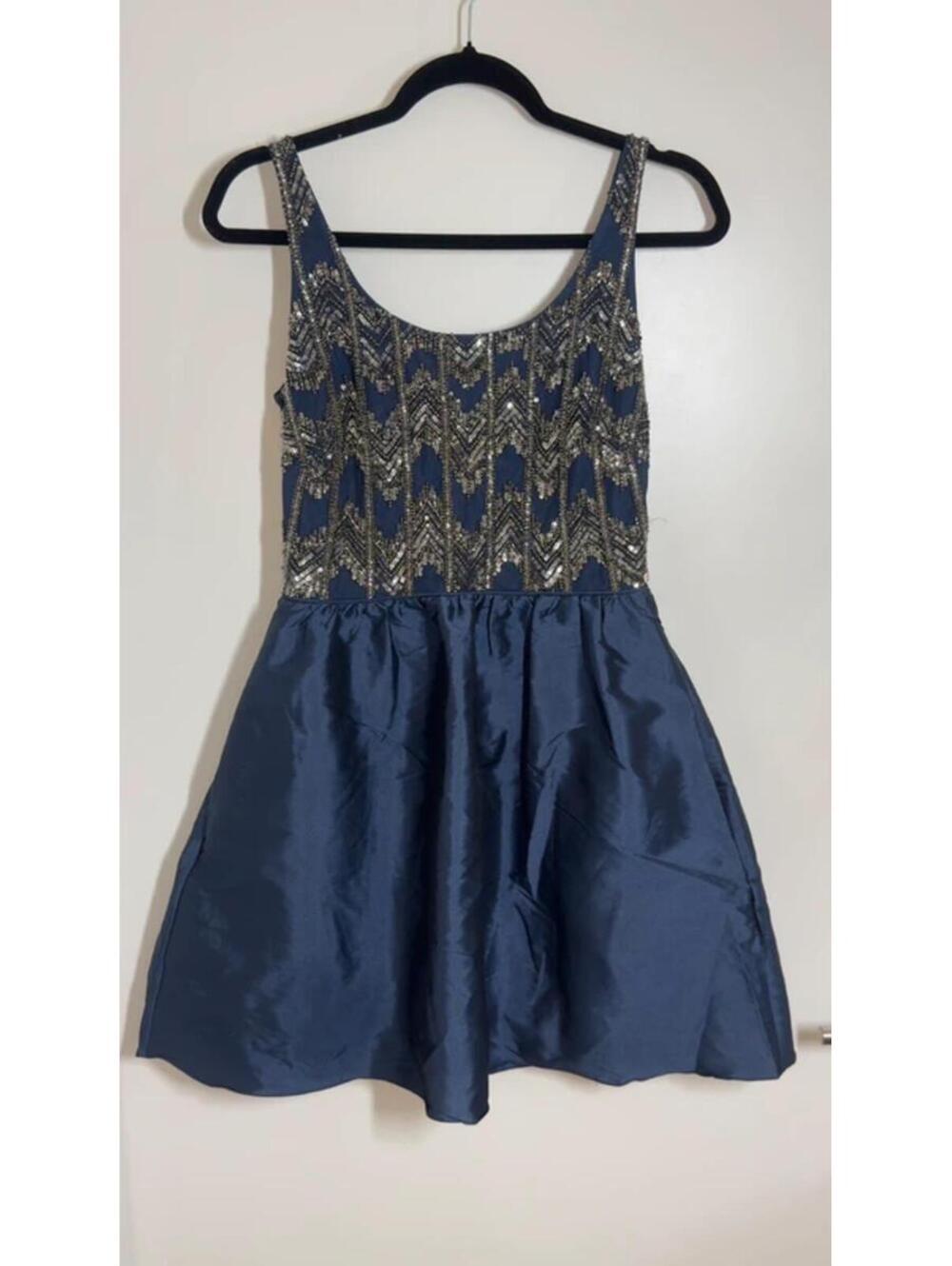 Adrianna Papell Navy Blue Zag
Beaded Taffeta Mini Dress sz 4